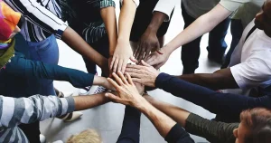 Por que não investir em contratação inclusiva é um erro para a jornada da sua empresa?