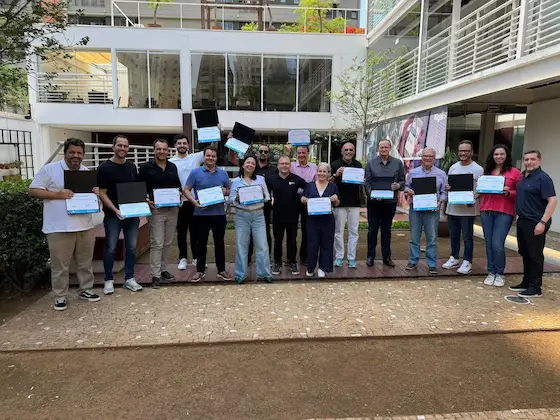 pessoas com certificado